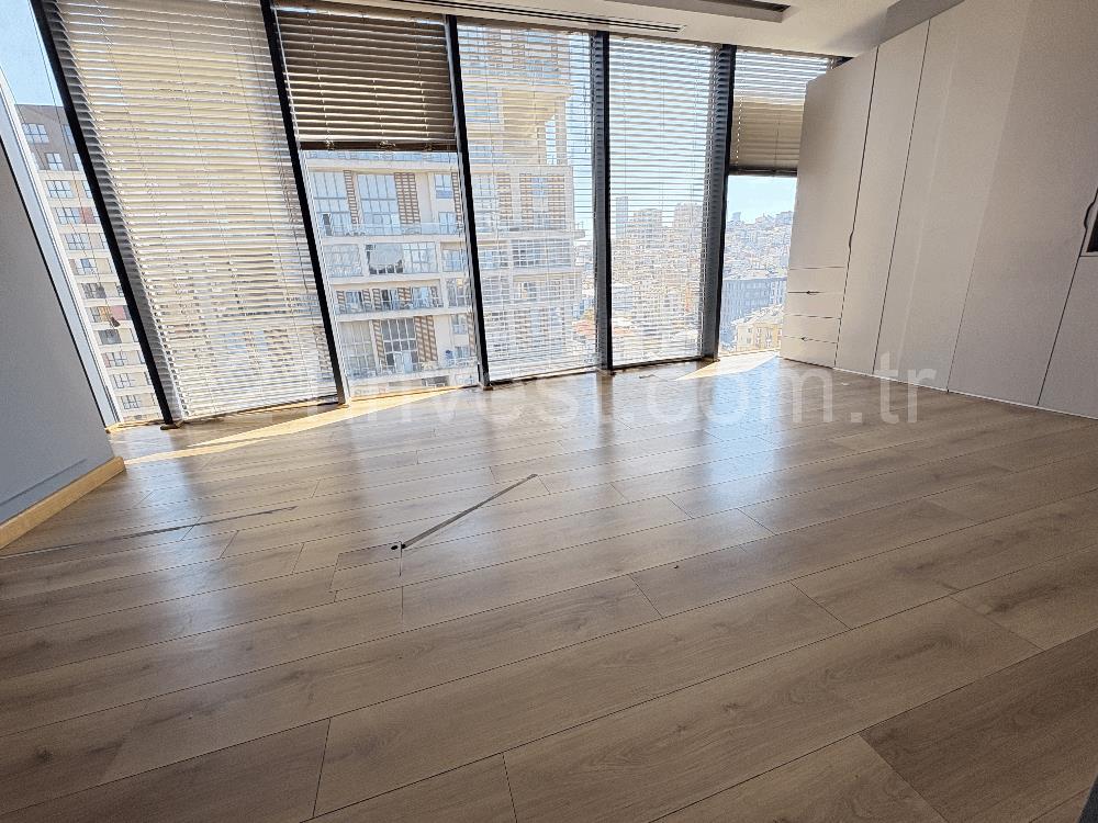 NEF 11 Kiralık Ofis 1+1 Loft