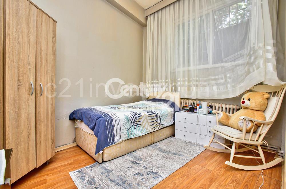 Ortaklar Caddesi Satılık 3+1 Müstakil Bahçeli Daire