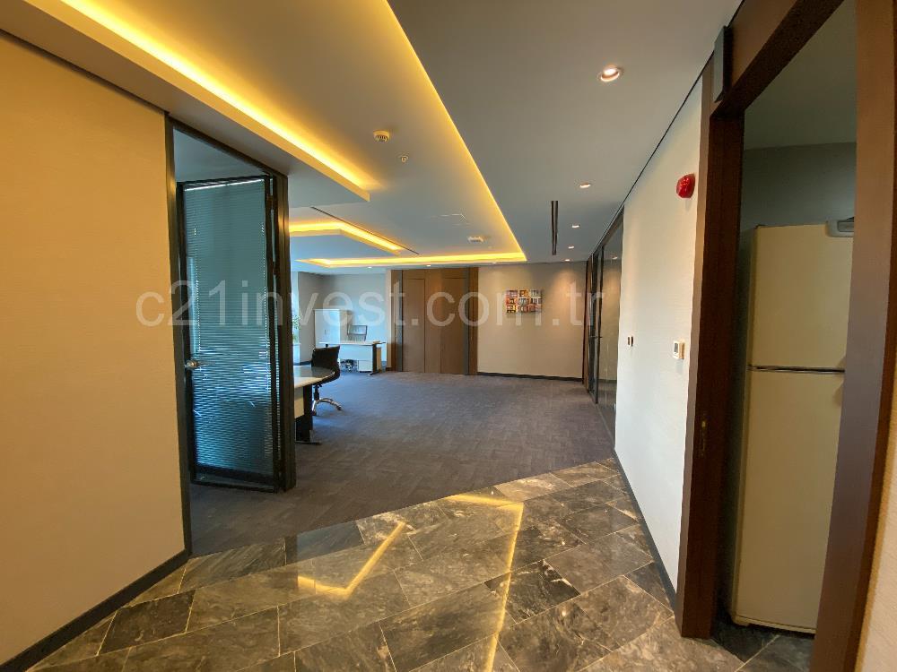 Porta Vadi Kiralık kdv'li Ofis 293m2 Vadistanbul Skyland Seba