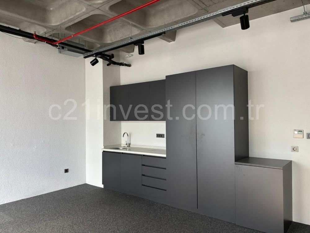 Porta Vadi Kiralık Ofis 73m2 Dekorasyonlu Vadistanbul Seba