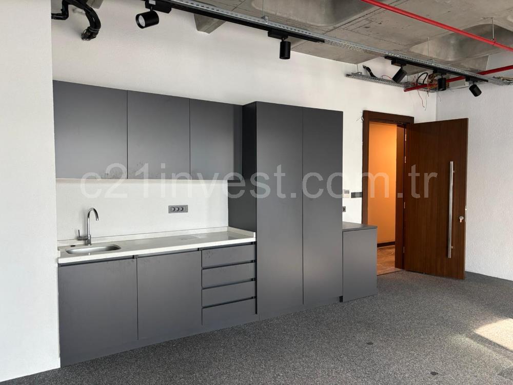 Porta Vadi Kiralık Ofis 73m2 Dekorasyonlu Vadistanbul Seba