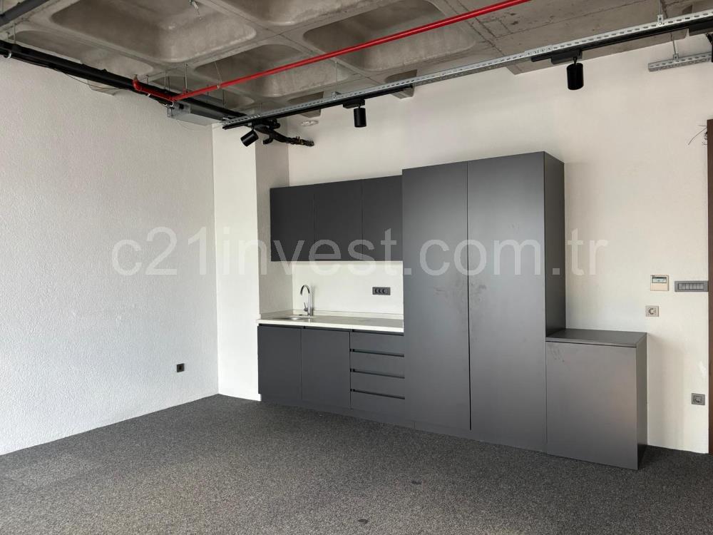 Porta Vadi Kiralık Ofis 73m2 Dekorasyonlu Vadistanbul Seba