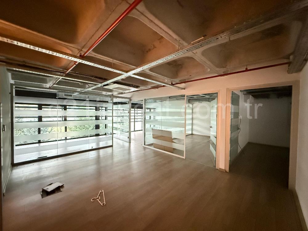 Porta Vadi Kurumsal Kiracılı Satılık 1000m2 Kdv'li Dükkan