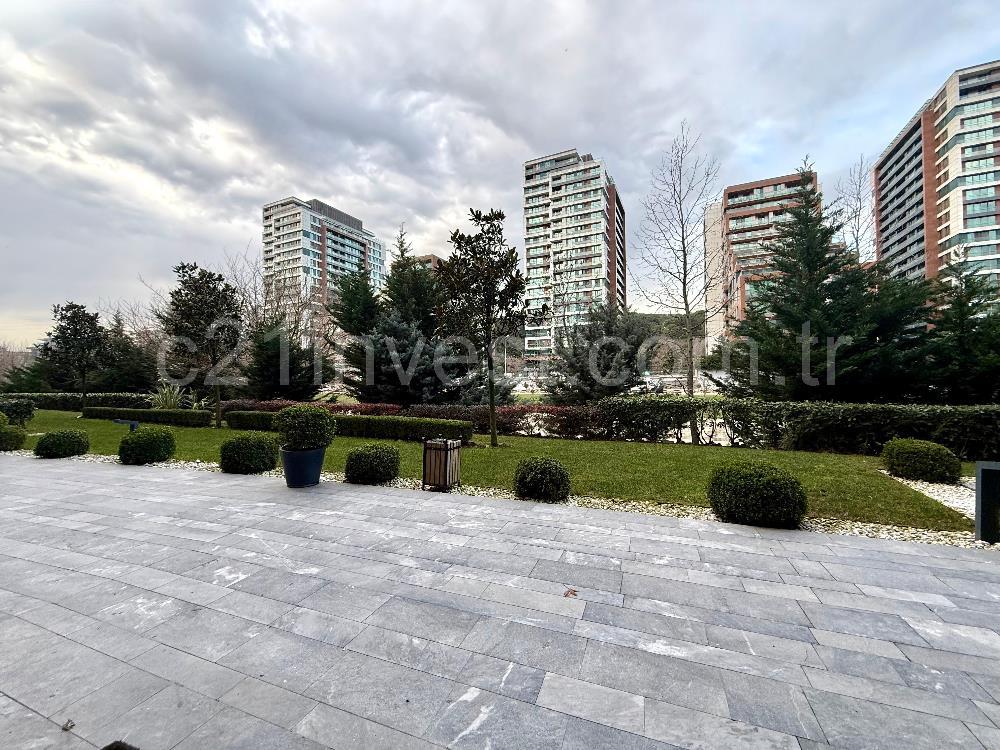Porta Vadi Kurumsal Kiracılı Satılık 1000m2 Kdv'li Dükkan