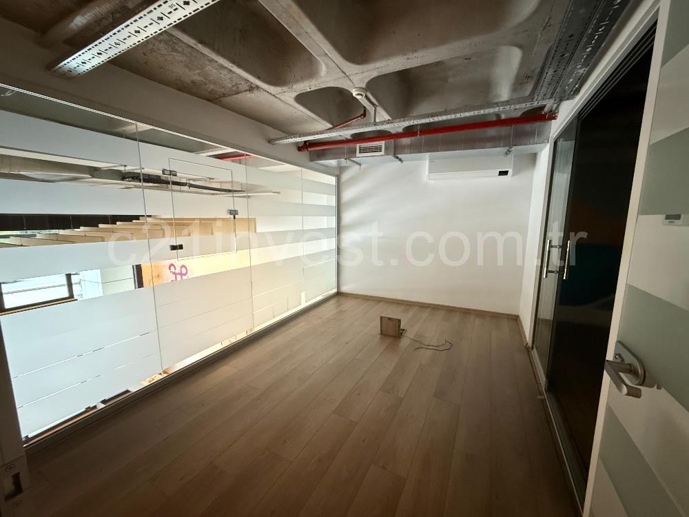 Porta Vadi Kurumsal Kiracılı Satılık 1000m2 Kdv'li Dükkan