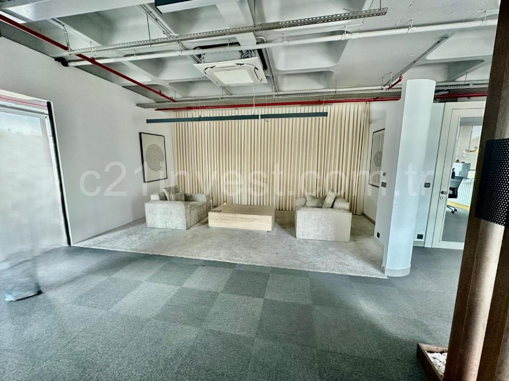 Porta Vadi Satılık Ofis 134m2 Dekorasyonlu Vadistanbul Skyland