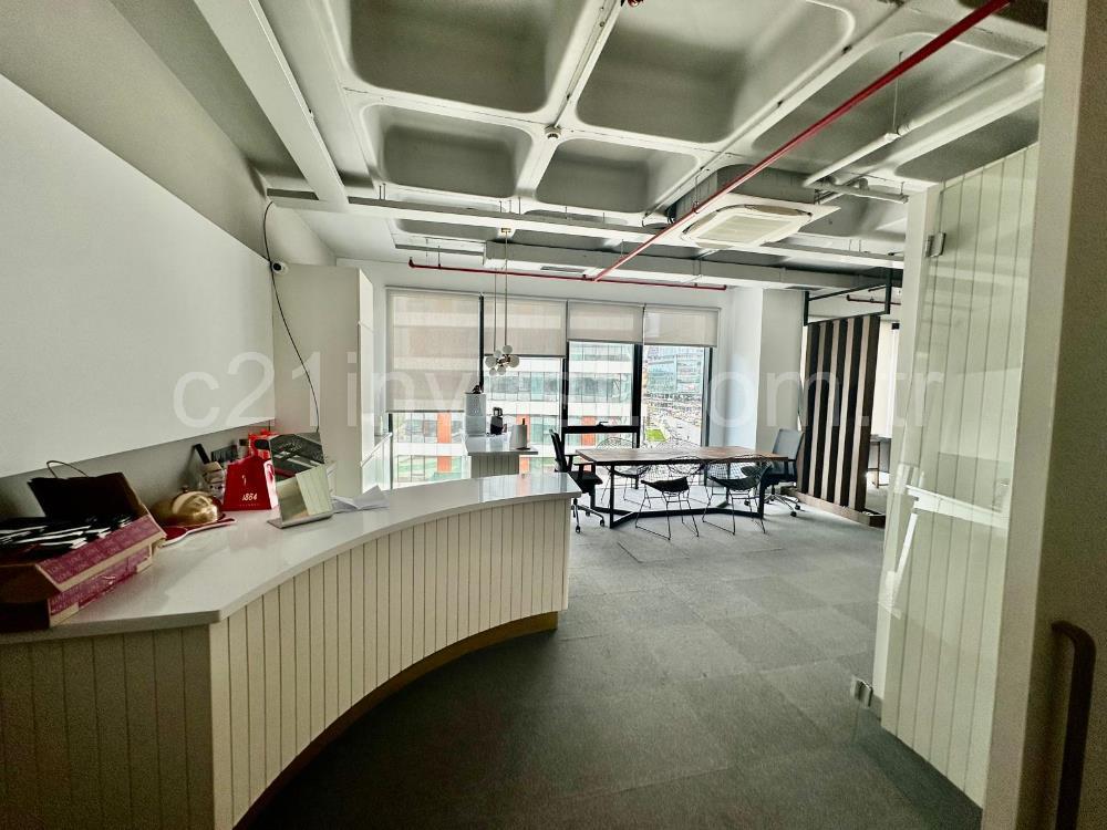 Porta Vadi Satılık Ofis 134m2 Dekorasyonlu Vadistanbul Skyland