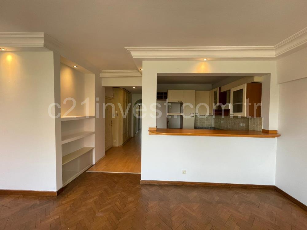 Rumelihisarı Satılık 3+1 Daire Boğaz Manzara Boğaziçi Üni. Yanı