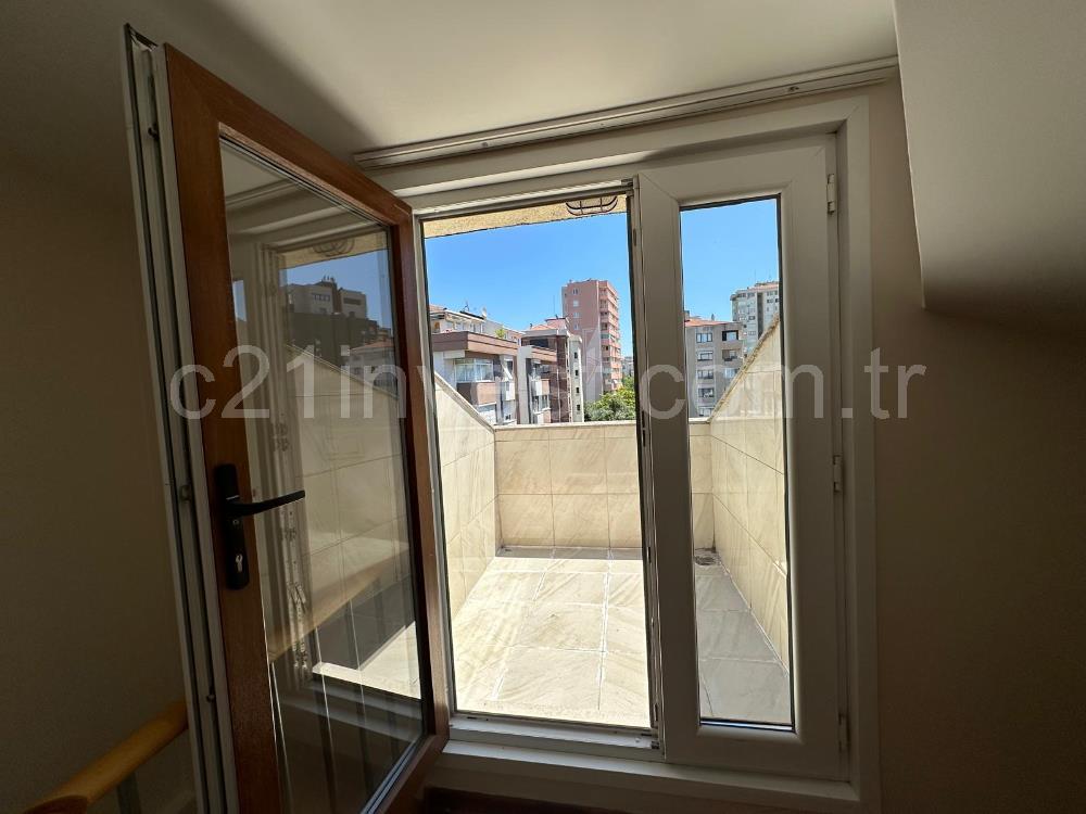 SAHRAYICEDİT'TE 3+2 SATILIK DUBLEKS FERAH, BENZERSİZ DAİRE