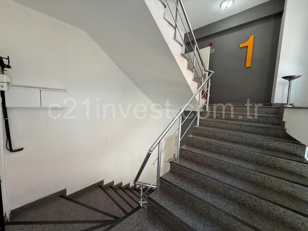 Sanayi Mahallesi Satılık Bina Mini Plaza 1200m2 Taşınmaya Hazır