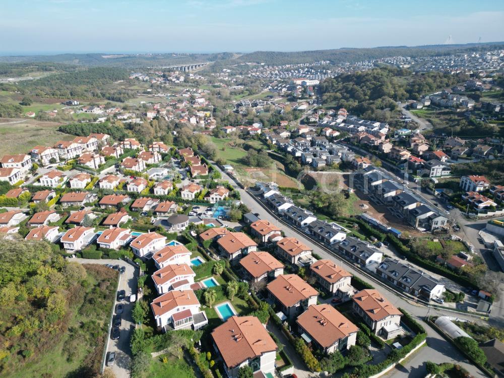 Sarıyer Uskmrköy Belkıs Konaklarında 3+1 ACİL Satılık Villa