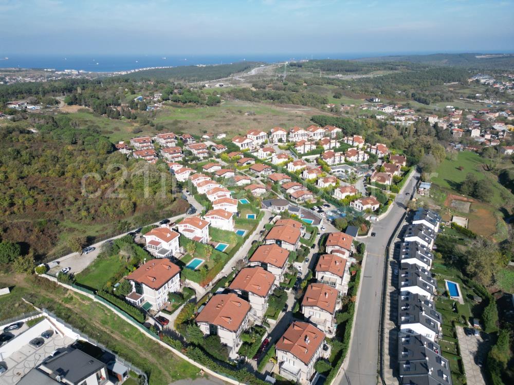 Sarıyer Uskmrköy Belkıs Konaklarında 3+1 ACİL Satılık Villa