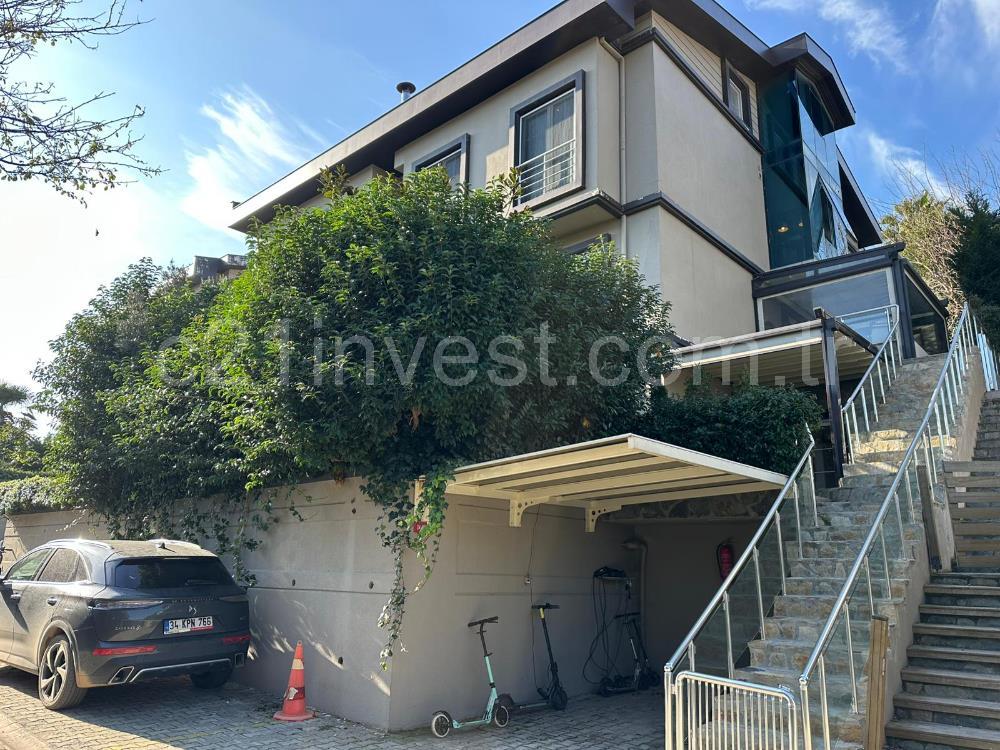 Sarıyer Uskmrköy Belkıs Konaklarında 3+1 ACİL Satılık Villa