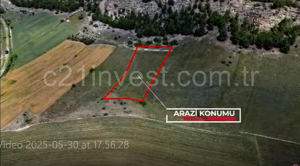 SİNOP BOYABAT YOLUNA ÇOK YAKIN 2092 M2 TARLA SATILIKTIR.