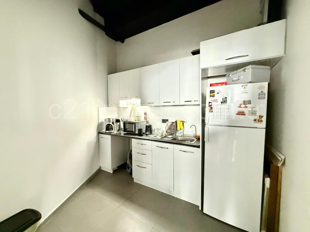 Skyland  227m2 Dekorasyonlu Satılık Ofis
