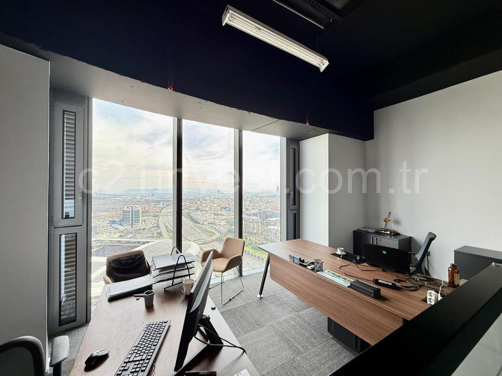 Skyland  227m2 Dekorasyonlu Satılık Ofis