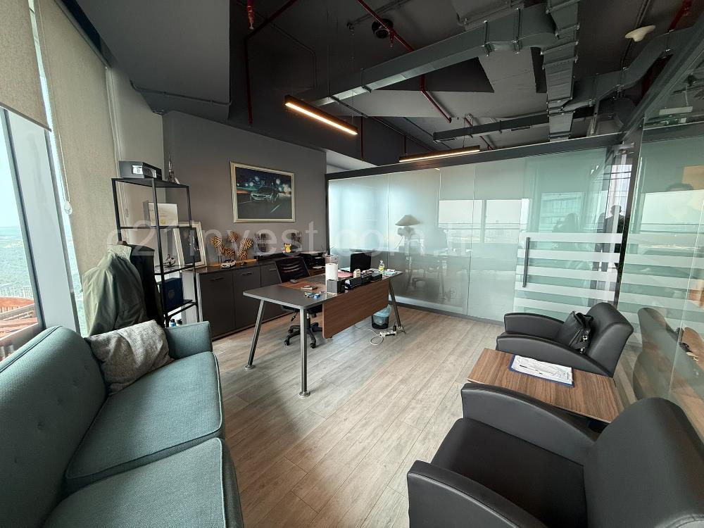 Skyland Kiralık ofis KDVli 225 m² Mobilyalı Teraslı Ofis