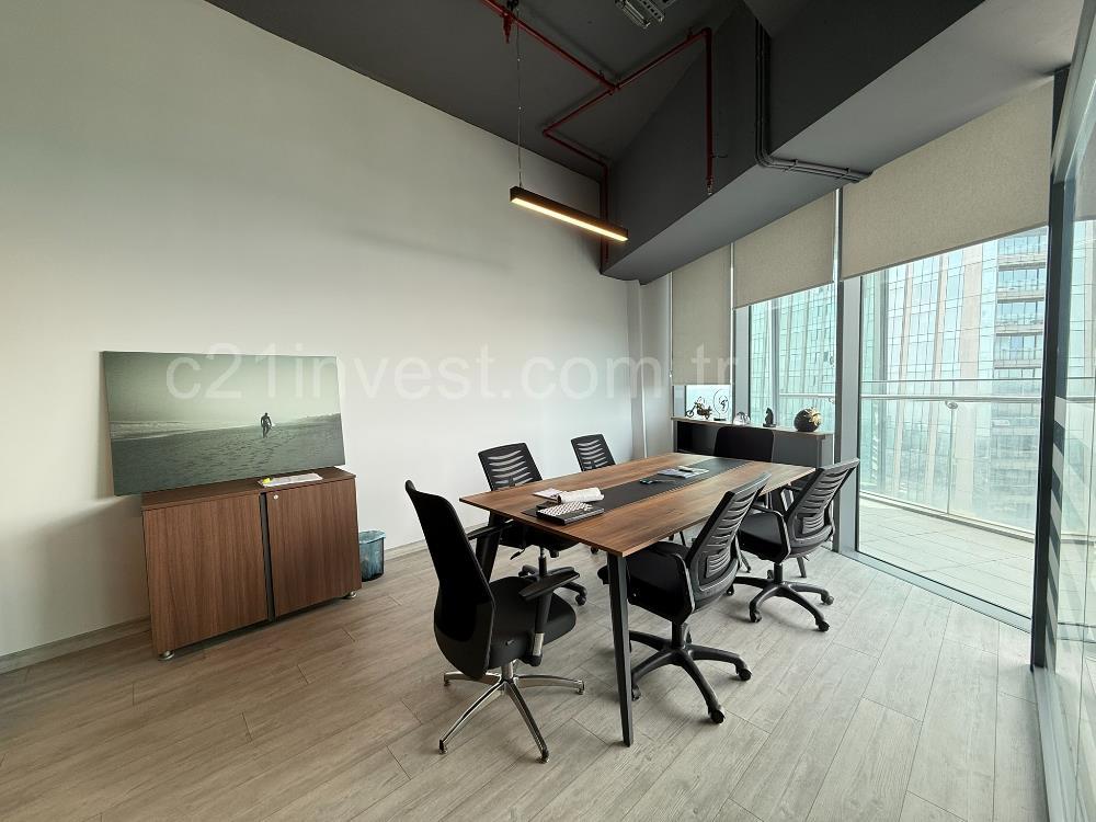 Skyland Kiralık ofis KDVli 225 m² Mobilyalı Teraslı Ofis
