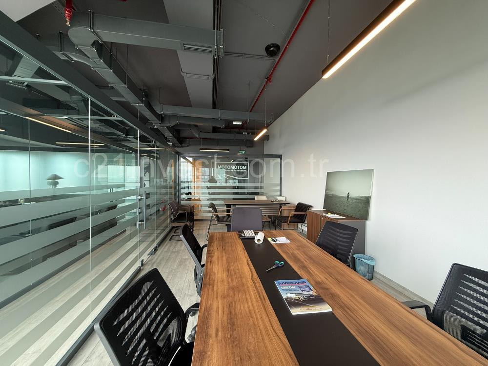 Skyland Kiralık ofis KDVli 225 m² Mobilyalı Teraslı Ofis