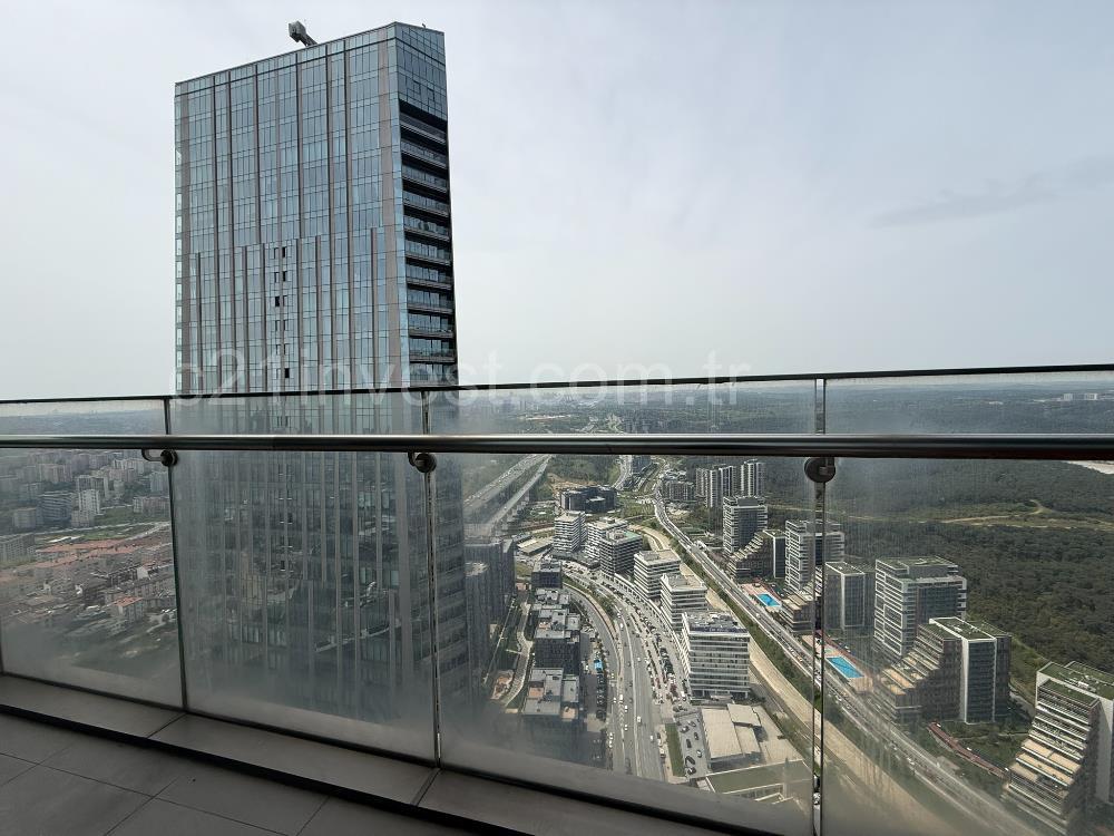 Skyland Kiralık ofis KDVli 225 m² Mobilyalı Teraslı Ofis