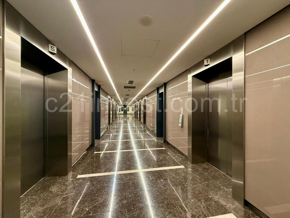 Skyland Kiralık Ofis Şirket Merkeziniz Hazır 557m²+ 25m2 Teraslı