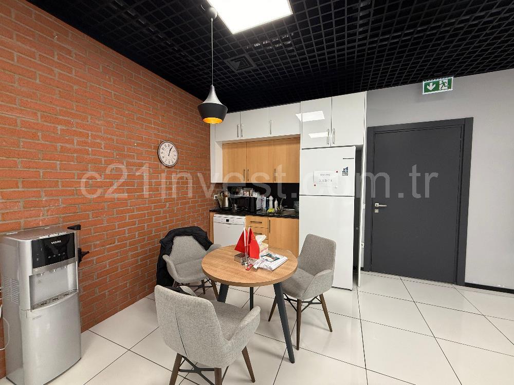 Skyland Satılık Ofis 557m²+ 25m2 Teraslı & Boş Ofis Vadistanbul