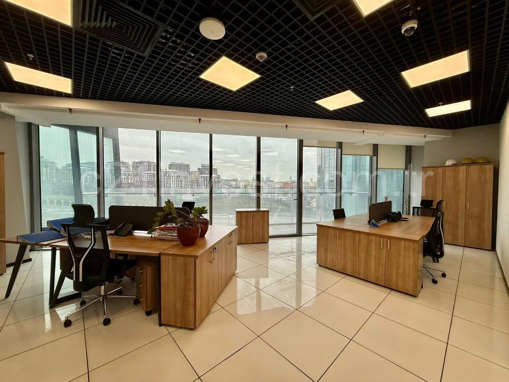 Skyland Satılık Ofis 557m²+ 25m2 Teraslı & Boş Ofis Vadistanbul