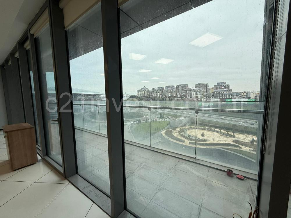 Skyland Satılık Ofis 557m²+ 25m2 Teraslı & Boş Ofis Vadistanbul