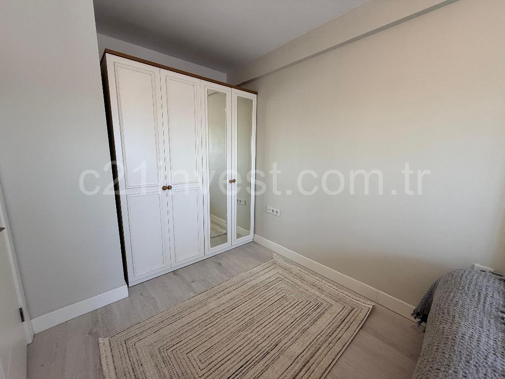 Solo Levent Satılık 1+1 Boş Oturuma Hazır Yüksek Kat