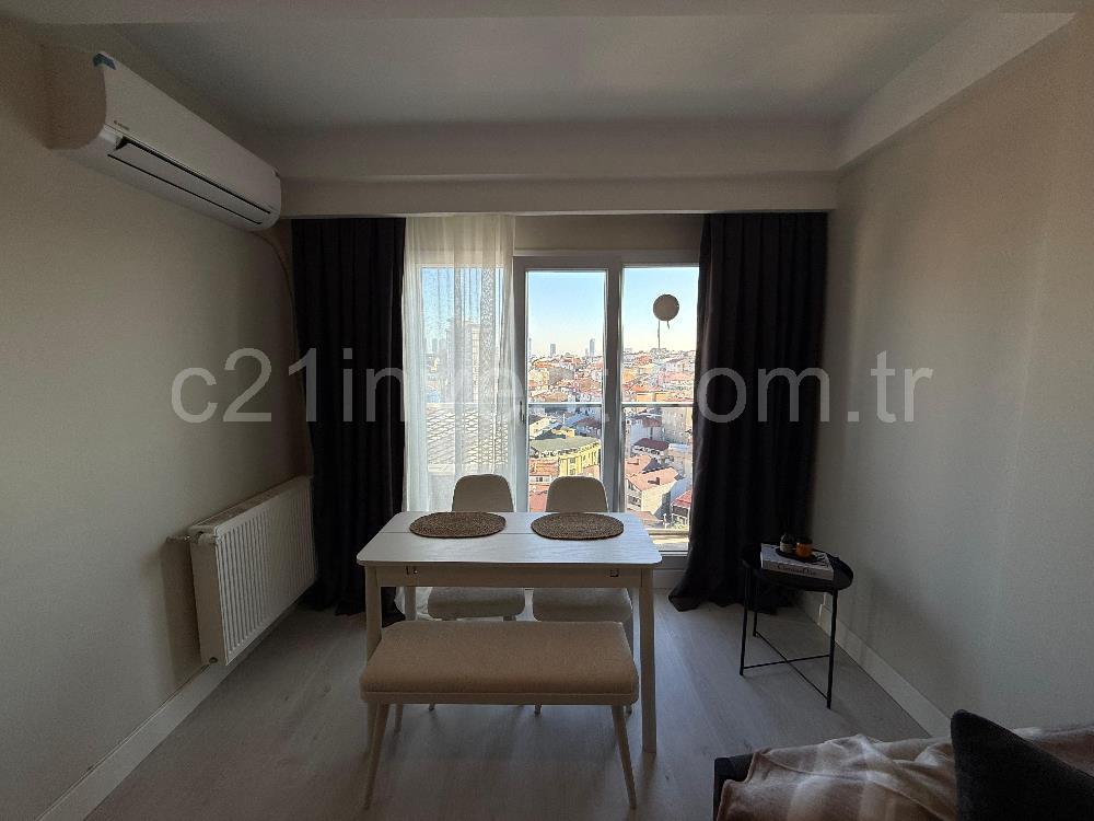 Solo Levent Satılık 1+1 Boş Oturuma Hazır Yüksek Kat