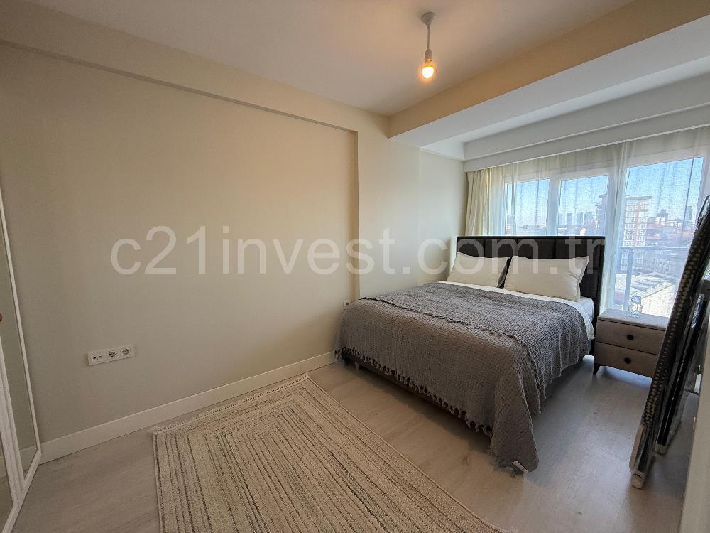 Solo Levent Satılık 1+1 Boş Oturuma Hazır Yüksek Kat