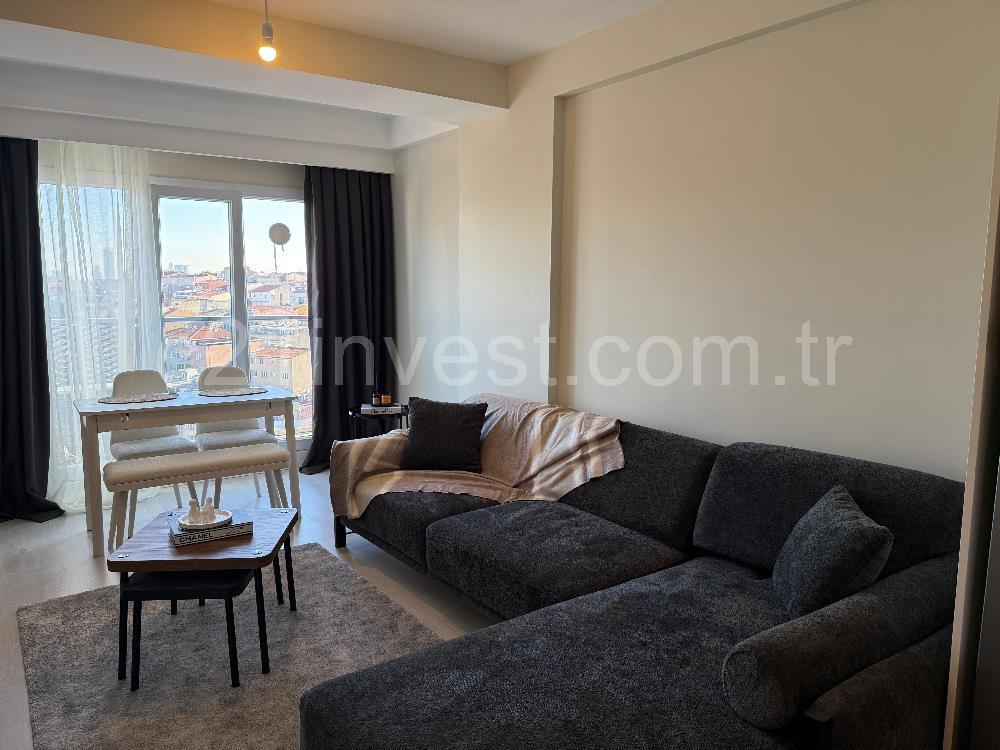 Solo Levent Satılık 1+1 Boş Oturuma Hazır Yüksek Kat