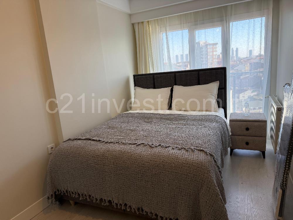 Solo Levent Satılık 1+1 Boş Oturuma Hazır Yüksek Kat