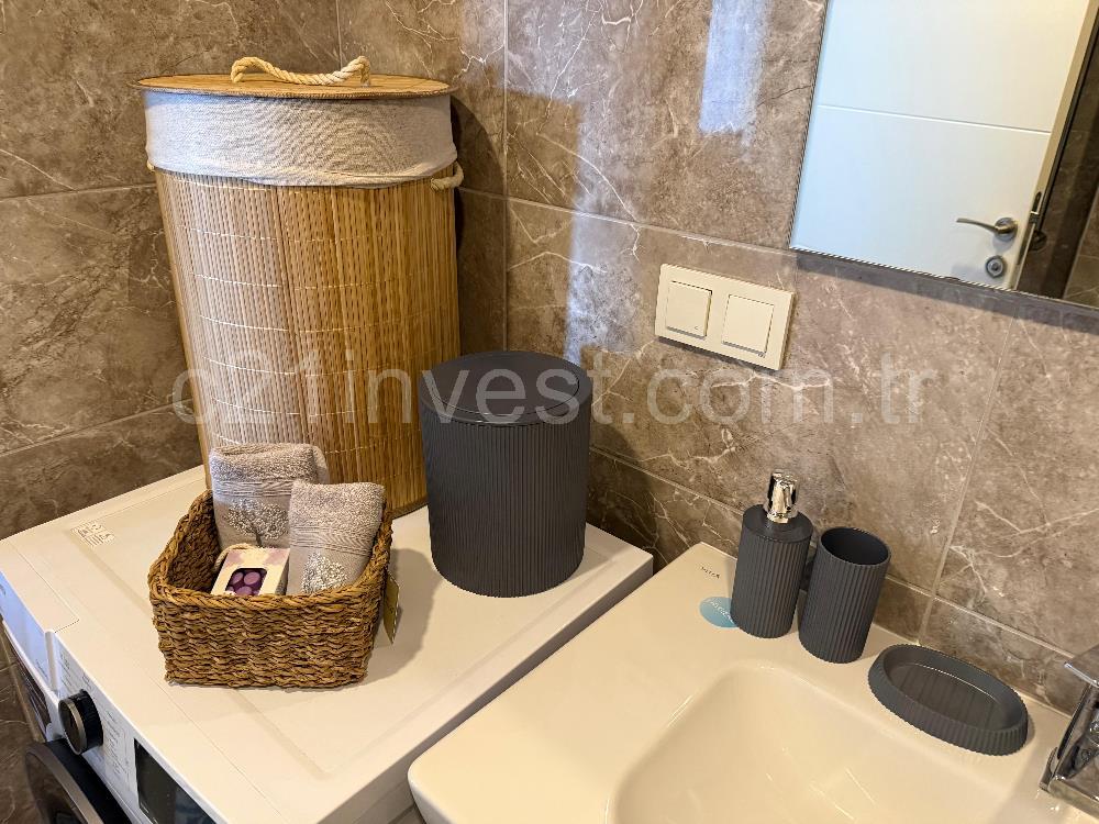 Solo Levent Satılık 1+1 Boş Oturuma Hazır Yüksek Kat