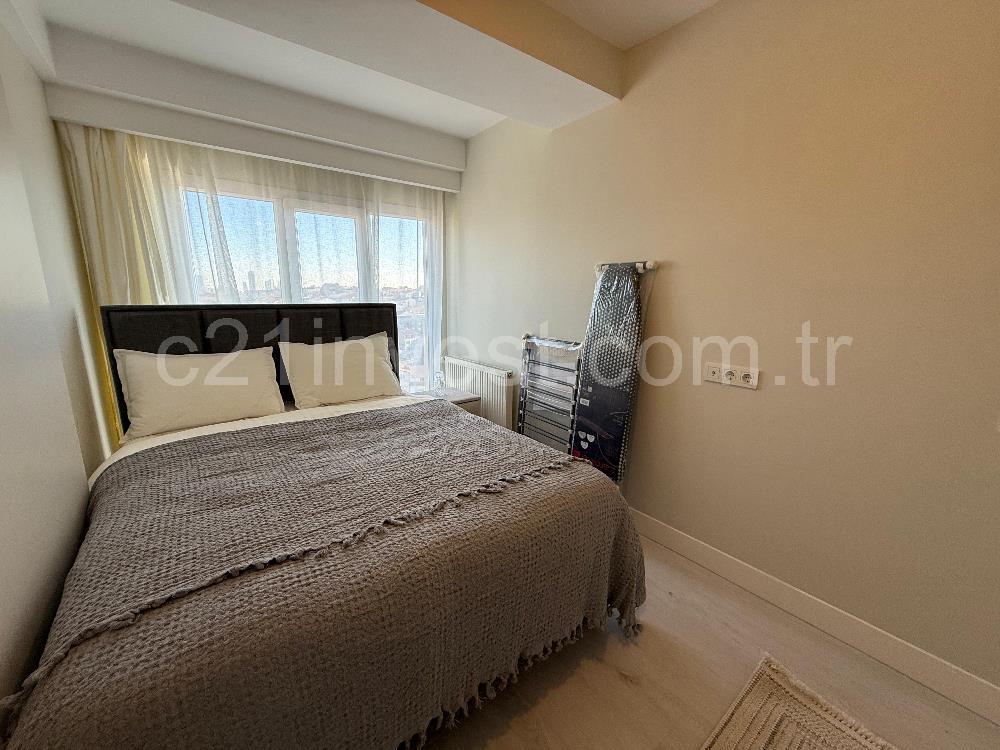 Solo Levent Satılık 1+1 Boş Oturuma Hazır Yüksek Kat