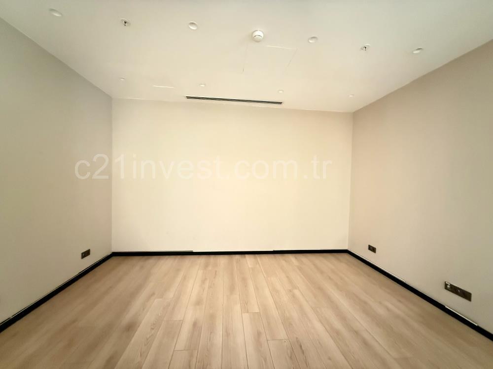 Süzer Plazada 1.444 m² Kiralık Mobilyalı & Taşınmaya Hazır Ofis