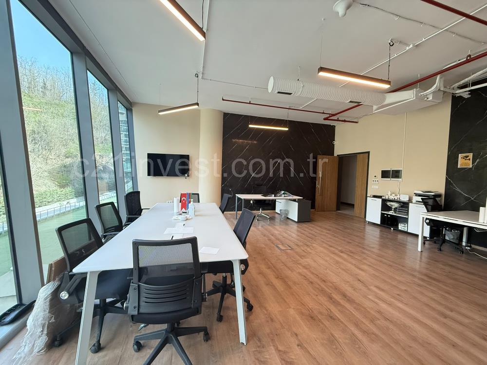 Vadi Koru Kiralık Ofis 110m2 Dekorasyonlu Mobilyalı Vadistanbul