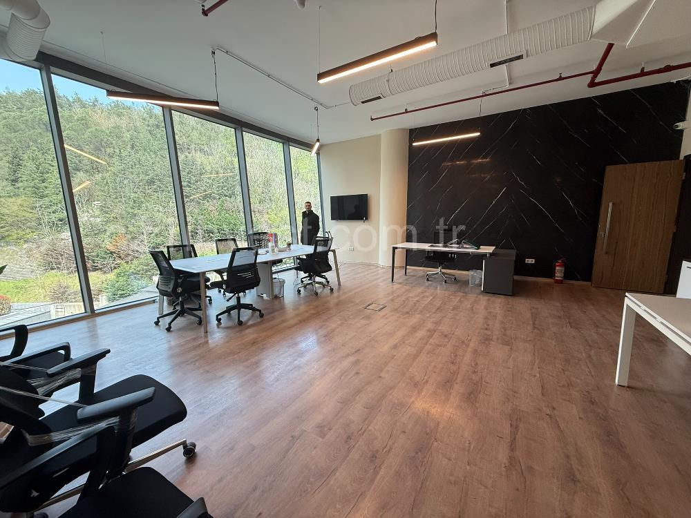 Vadi Koru Kiralık Ofis 110m2 Dekorasyonlu Mobilyalı Vadistanbul