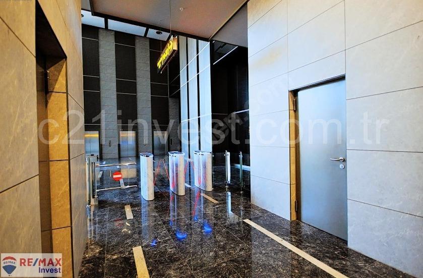 Vadistanbul Kiralık Ofis 100m2 Taşınmaya Hazır Skyland Seba