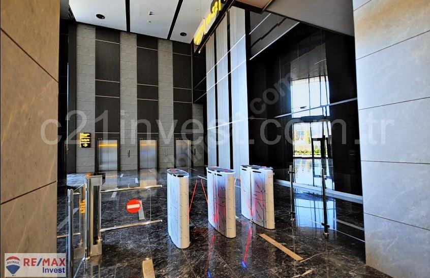 Vadistanbul Kiralık Ofis 100m2 Taşınmaya Hazır Skyland Seba
