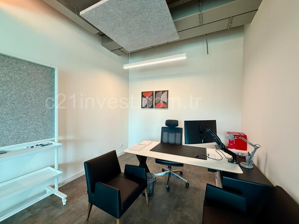 Vadistanbul Kiralık Ofis 450m2 +36m2 Teraslı Dekorasyonlu Maslak