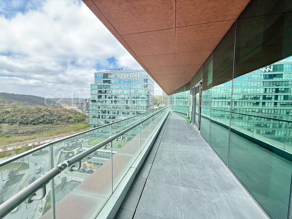 Vadistanbul Kiralık Ofis 450m2 +36m2 Teraslı Dekorasyonlu Maslak
