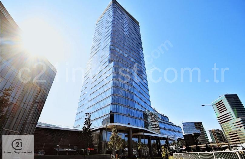 Vadistanbul Kiralık Ofis 682m2 Orman ve AVM Cepheli Plaza Katı