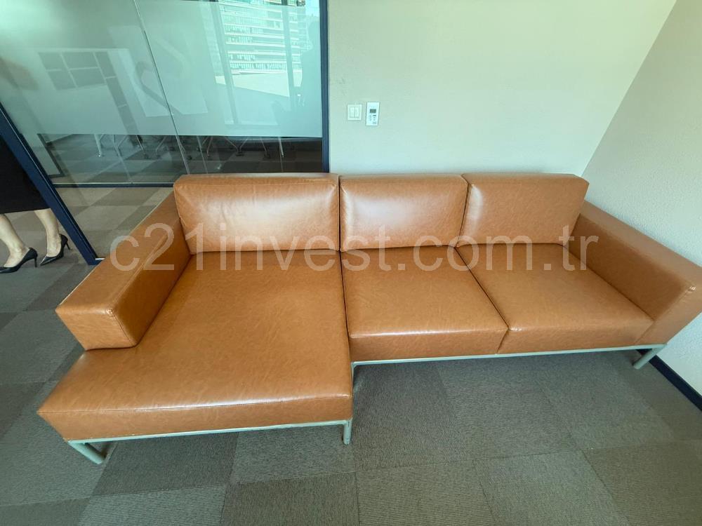 Vadistanbul Kiralık Ofis 991m2+100m2 Teraslı Eşyalı Ofis Skyland