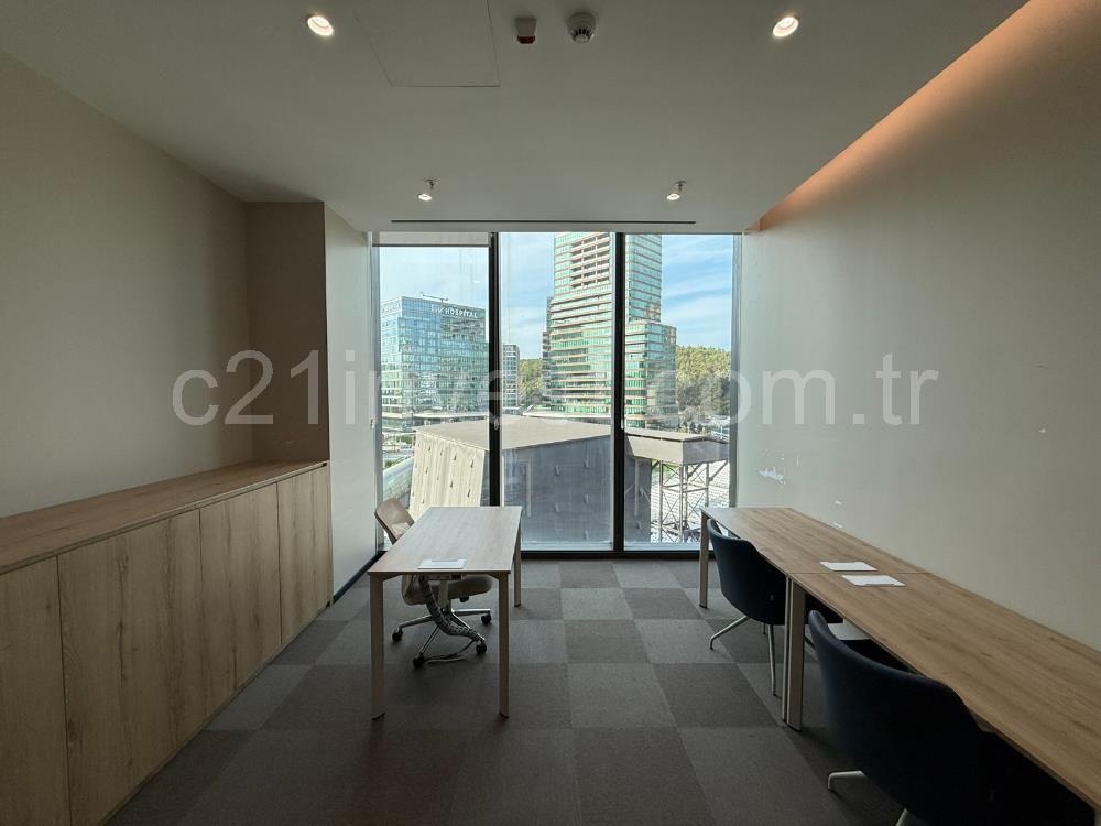 Vadistanbul Kiralık Ofis 991m2 Mobilyalı Taşınmaya Hazır Teraslı