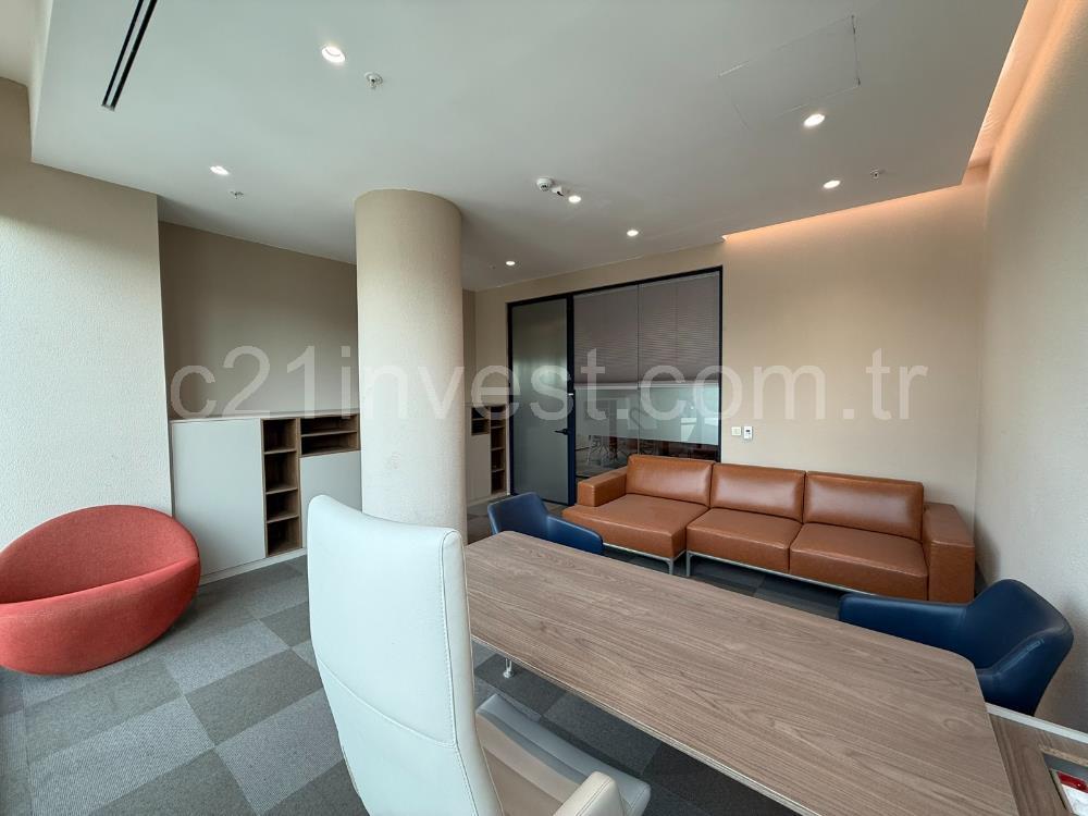 Vadistanbul Kiralık Ofis 991m2 Mobilyalı Taşınmaya Hazır Teraslı