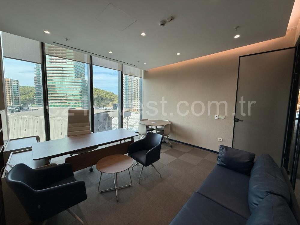 Vadistanbul Kiralık Ofis 991m2 Mobilyalı Taşınmaya Hazır Teraslı