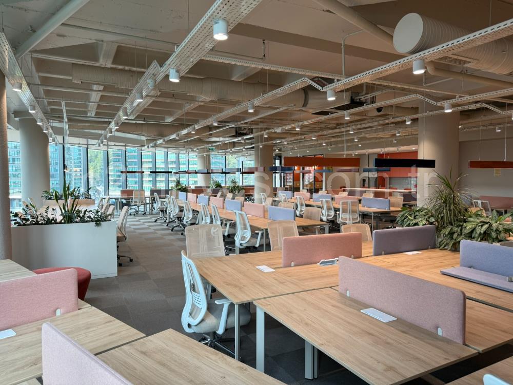 Vadistanbul Kiralık Ofis 991m2 Mobilyalı Taşınmaya Hazır Teraslı