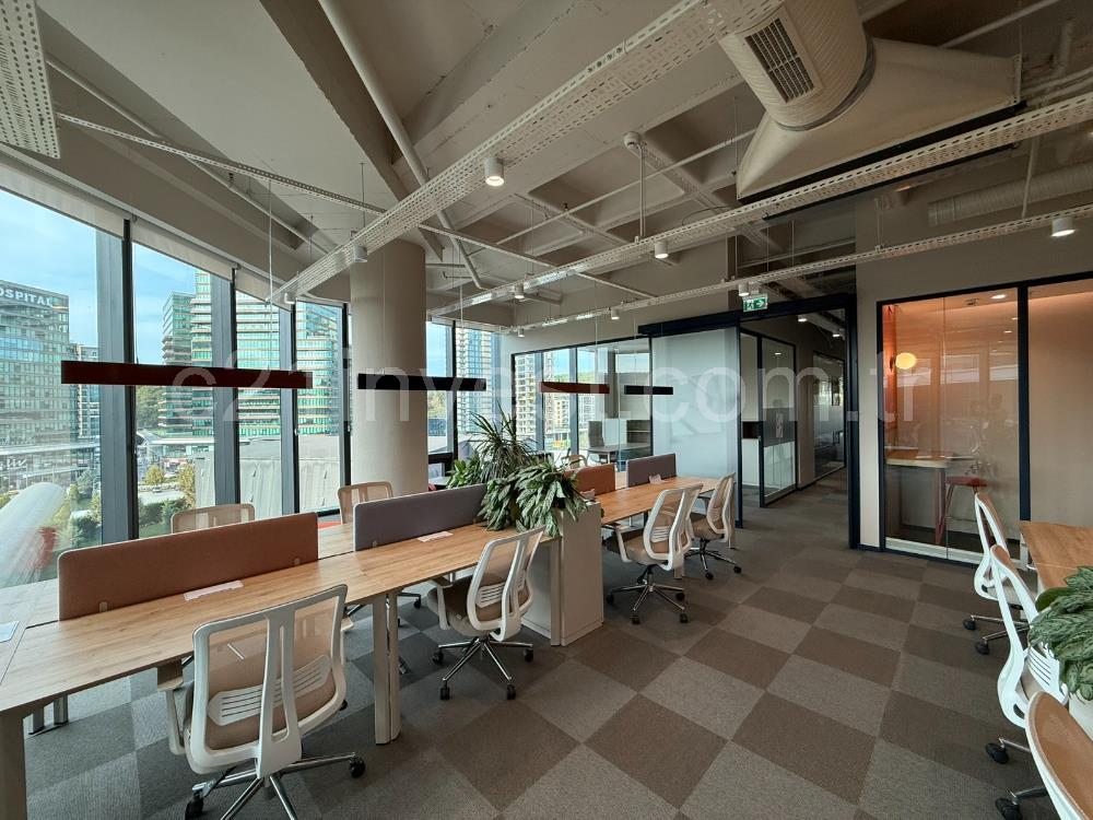 Vadistanbul Kiralık Ofis 991m2 Mobilyalı Taşınmaya Hazır Teraslı