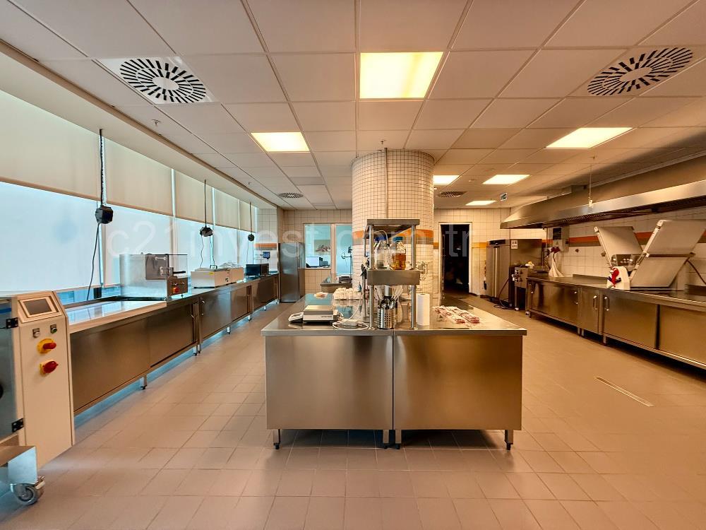 Vadistanbul Satılık Ofis 694 m2 Skyland Seba Maslak Levent
